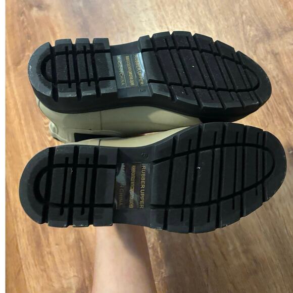 NEW Everlane The Rain Boot In Stone Size 5 - Picture 8 of 11